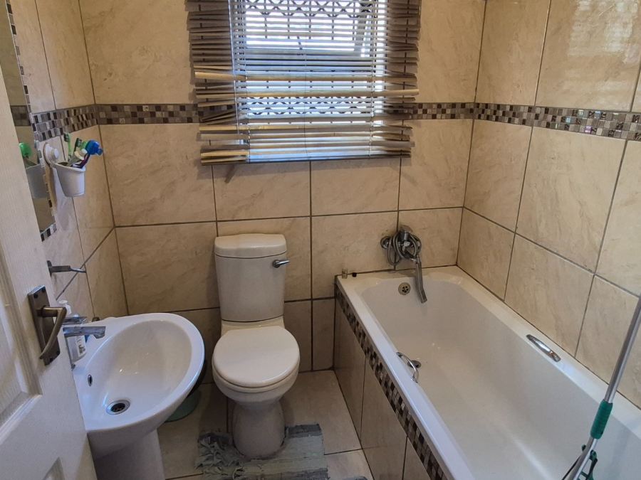 3 Bedroom Property for Sale in Kwadwesi Eastern Cape
